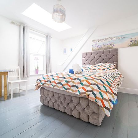 Palace Surf Lodge New Quay エクステリア 写真