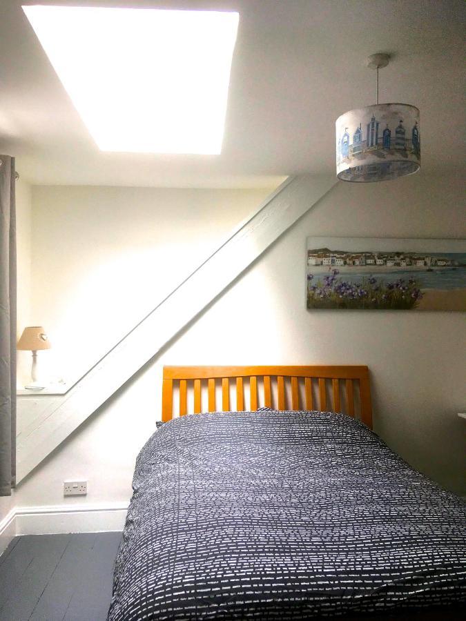 Palace Surf Lodge New Quay エクステリア 写真