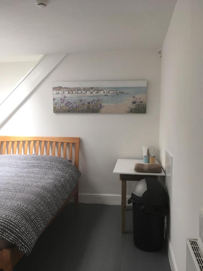 Palace Surf Lodge New Quay エクステリア 写真