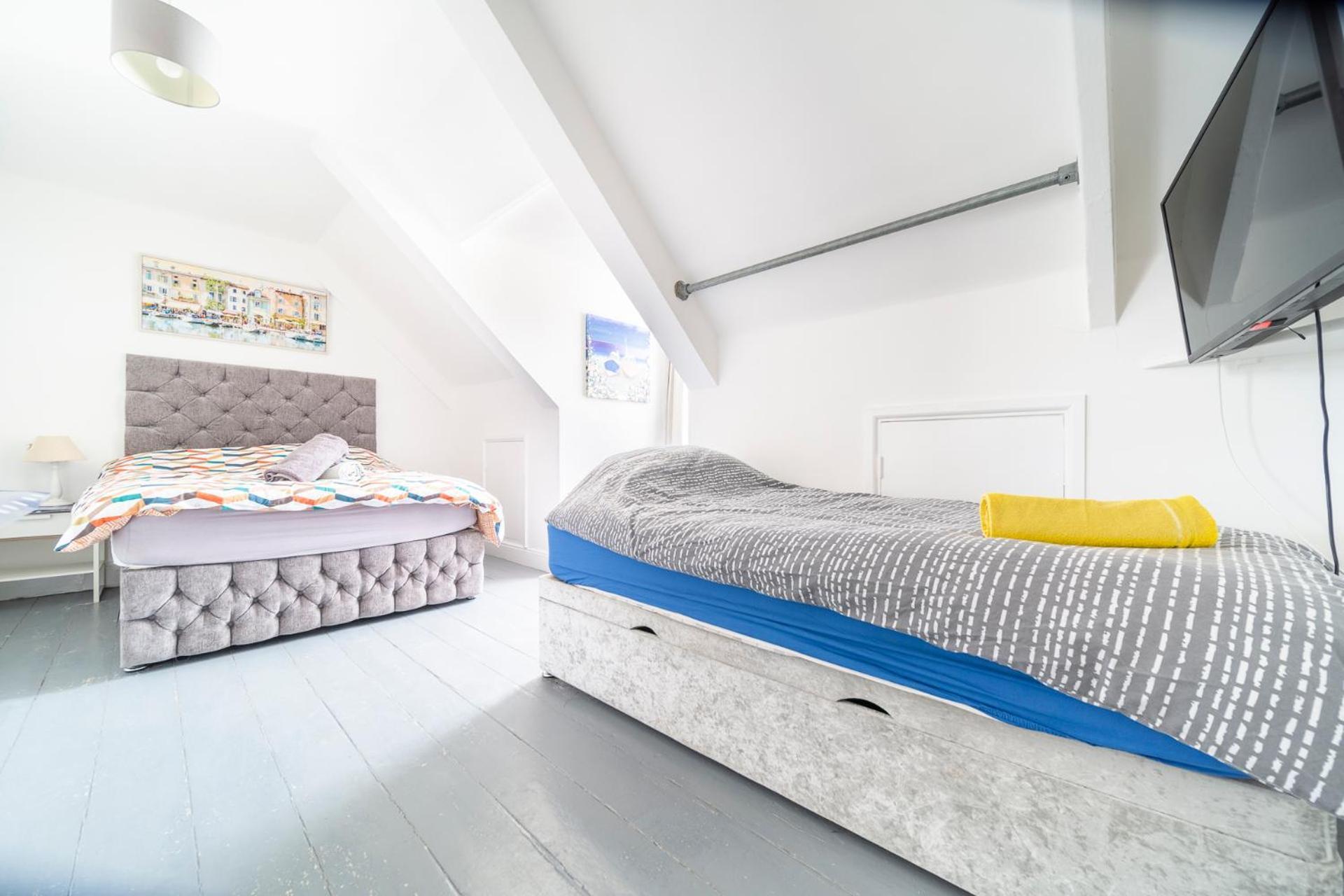 Palace Surf Lodge New Quay エクステリア 写真